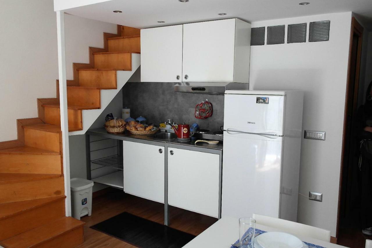 Ale & Tizy House Acomodação com café da manhã Nápoles Exterior foto