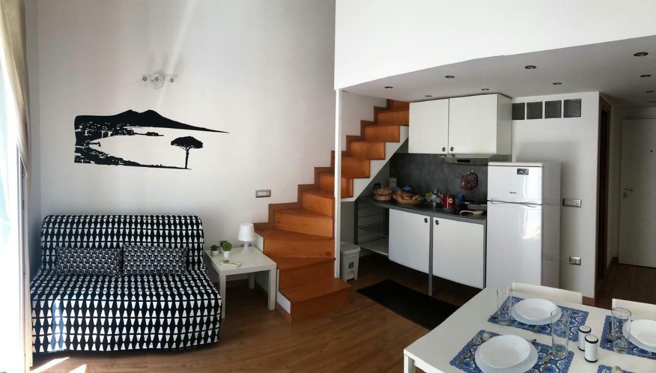Ale & Tizy House Acomodação com café da manhã Nápoles Exterior foto